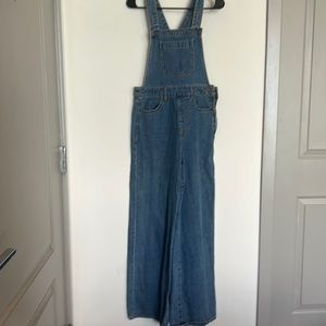 Jean wide leg overalls super cute and booty forming